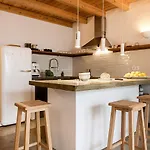 Homes Modern Cozy Townhouse With 2 Bedrooms And Patio In The Old Town * 波尔蒂芒