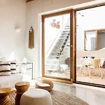 度假居 Homes Modern Cozy Townhouse With 2 Bedrooms And Patio In The Old Town 波尔蒂芒