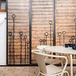 Homes Modern Cozy Townhouse With 2 Bedrooms And Patio In The Old Town 度假居 *