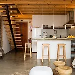 Homes Modern Cozy Townhouse With 2 Bedrooms And Patio In The Old Town 波尔蒂芒