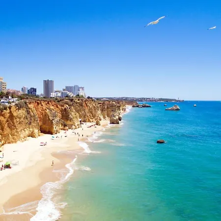 Homes Modern Cozy Townhouse With 2 Bedrooms And Patio In The Old Town Holiday home Portimao