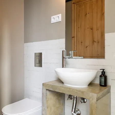 Homes Modern Cozy Townhouse With 2 Bedrooms And Patio In The Old Town Holiday home Portimao