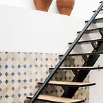 Homes Modern Cozy Townhouse With 2 Bedrooms And Patio In The Old Town Дом отдыха *