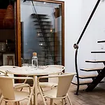 Homes Modern Cozy Townhouse With 2 Bedrooms And Patio In The Old Town *