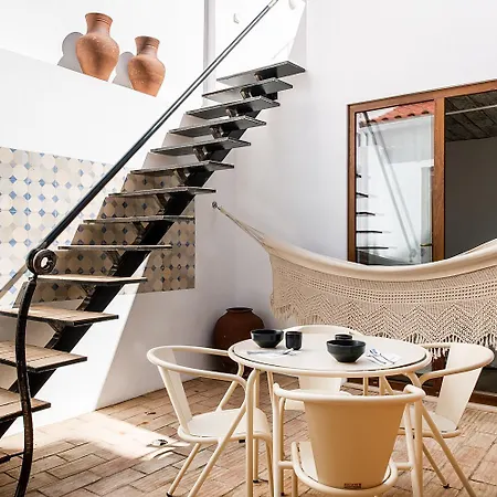 Homes Modern Cozy Townhouse With 2 Bedrooms And Patio In The Old Town Holiday home Portimao
