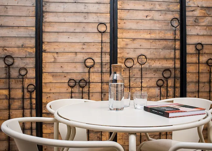 Homes Modern Cozy Townhouse With 2 Bedrooms And Patio In The Old Town 度假居