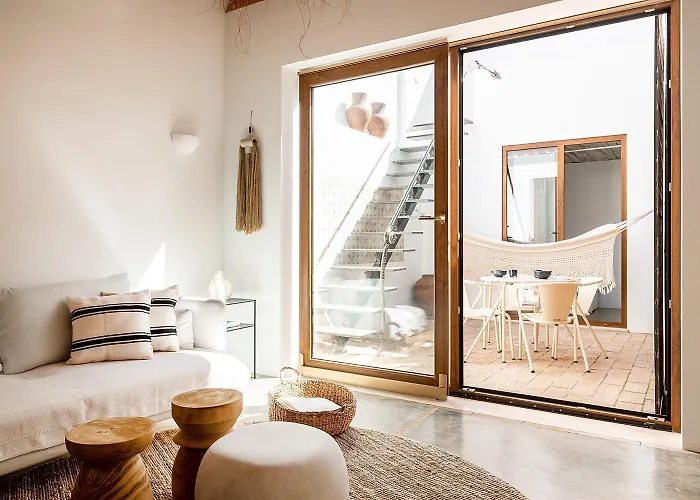 度假居 Homes Modern Cozy Townhouse With 2 Bedrooms And Patio In The Old Town 波尔蒂芒